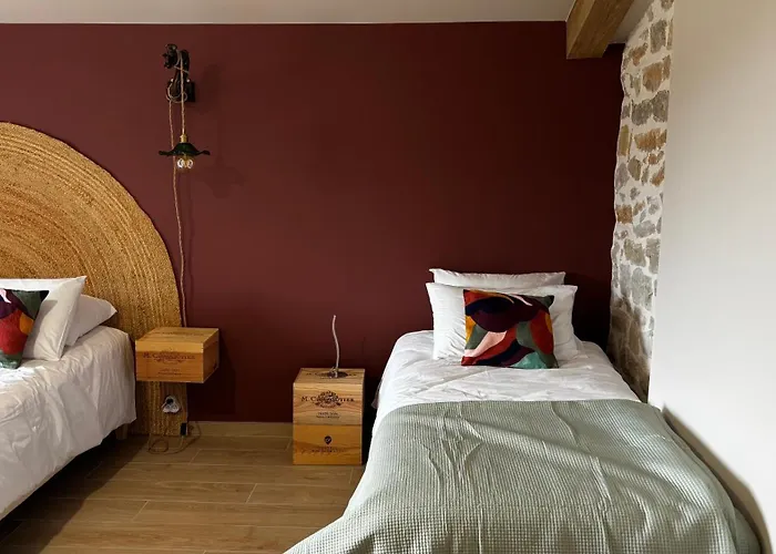A L'ombre Des Vignes, D'hotes 3 Epis Avec Piscine Pensionat Poncin